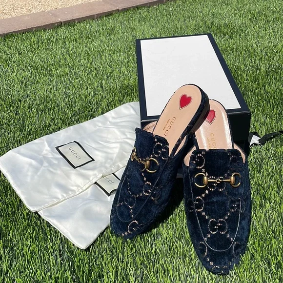 Gucci velvet loafers - Picture 1 of 6